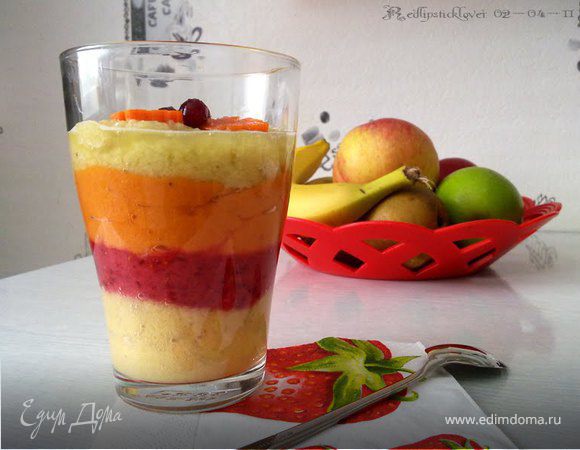 Многослойный фруктовый смузи Многослойный фруктовый смузи