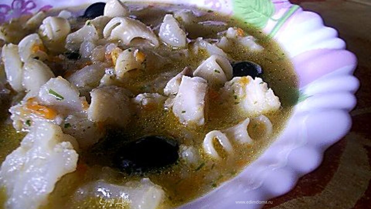 Рыбный суп с цветной капустой и маслинами