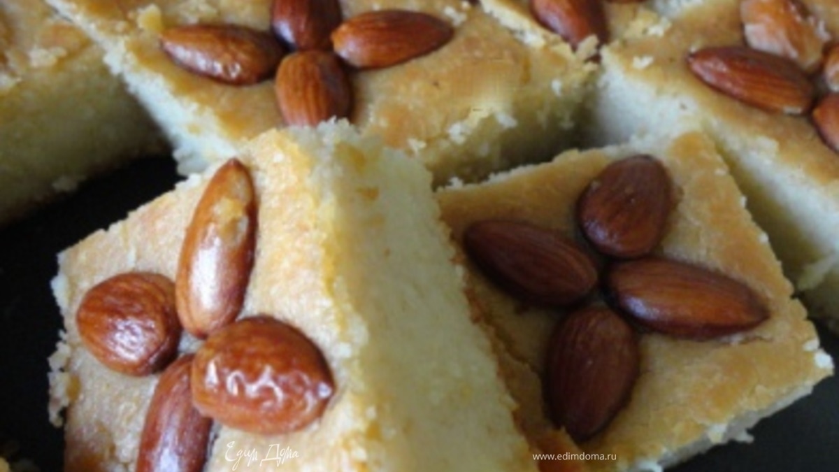 Десерт из манки с миндалeм