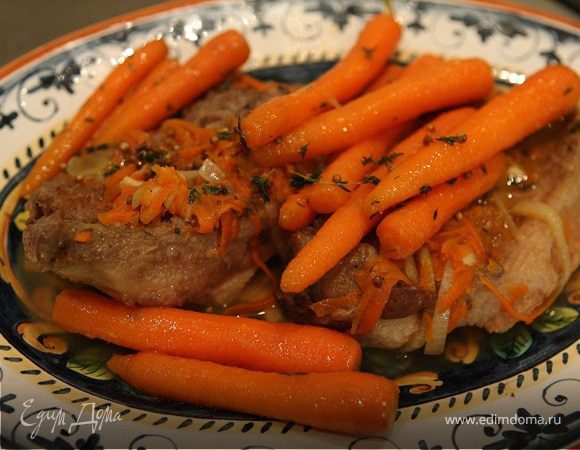 Тушеное мясо с картошкой и морковью