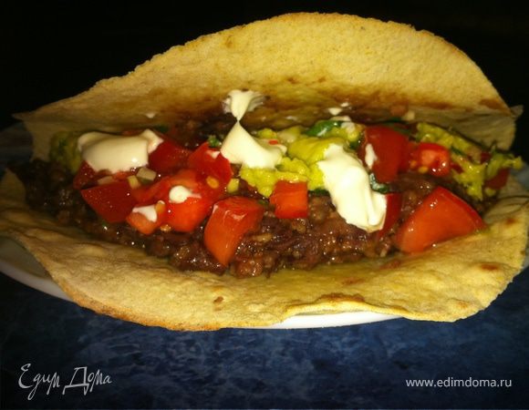 Такос с мясной начинкой