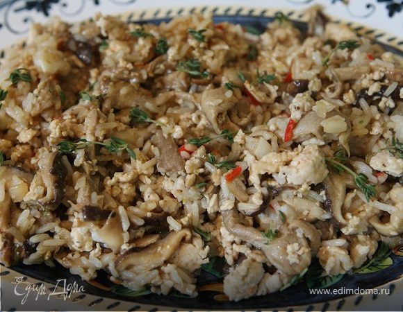 Экзотический рис с курицей, шиитаке и вешенками Экзотический рис с курицей, шиитаке и вешенками