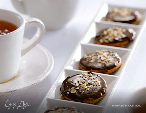 Домашнее овсяное печенье с грецкими орехами Домашнее овсяное печенье с грецкими орехами