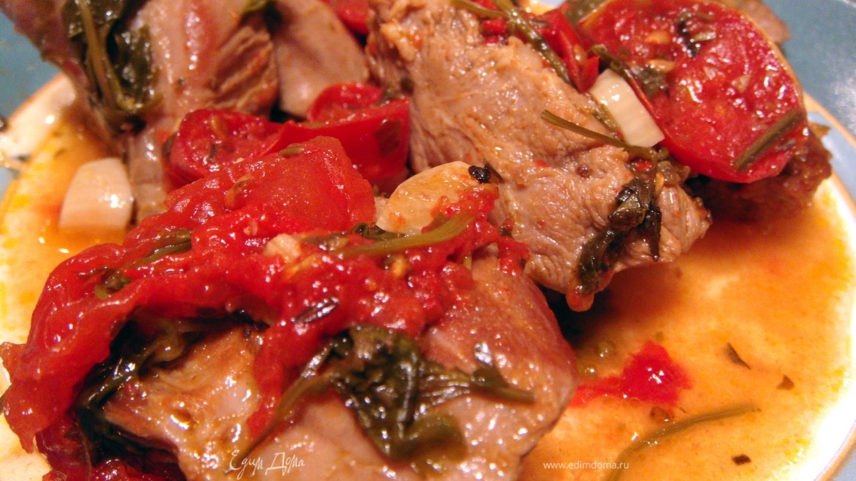 Баранина, томленая в горшочке