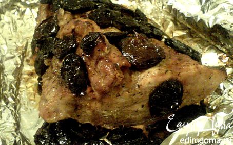 Рецепт Свинина с черносливом, запечённая в фольге