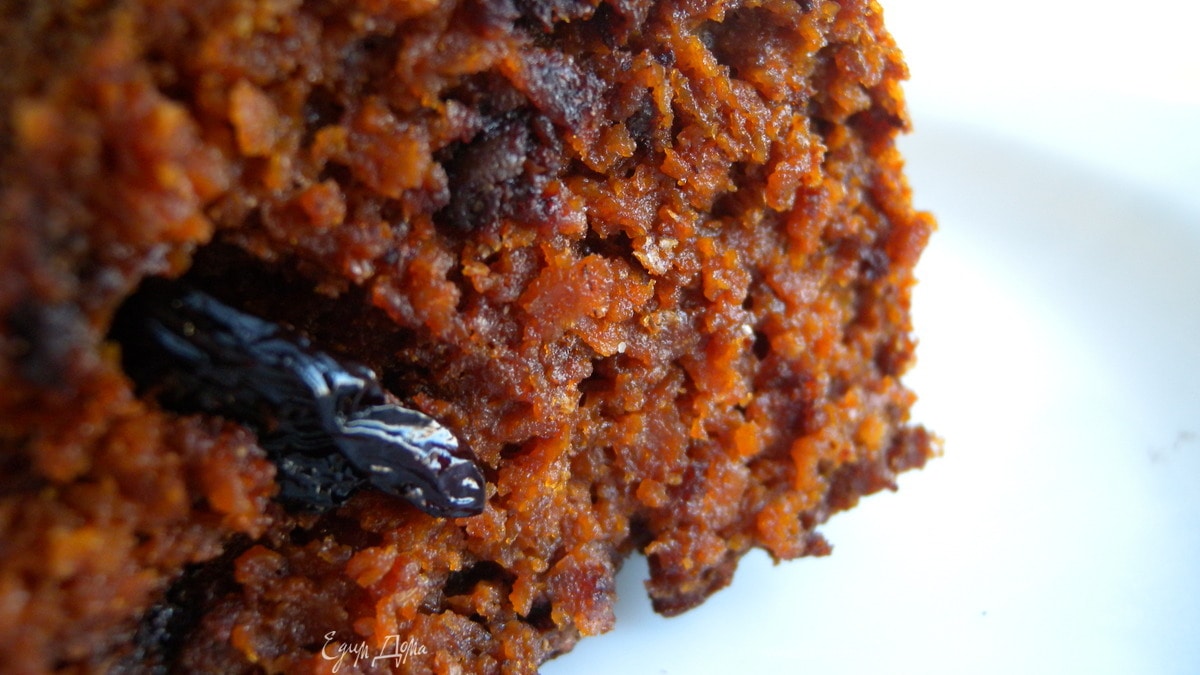 Пирог на хлопьях Нордик с сушеной сливой и грушей