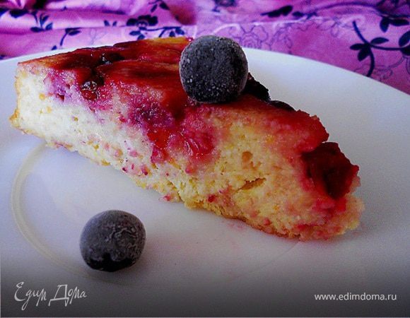 Творожный пудинг с апельсином и ягодами