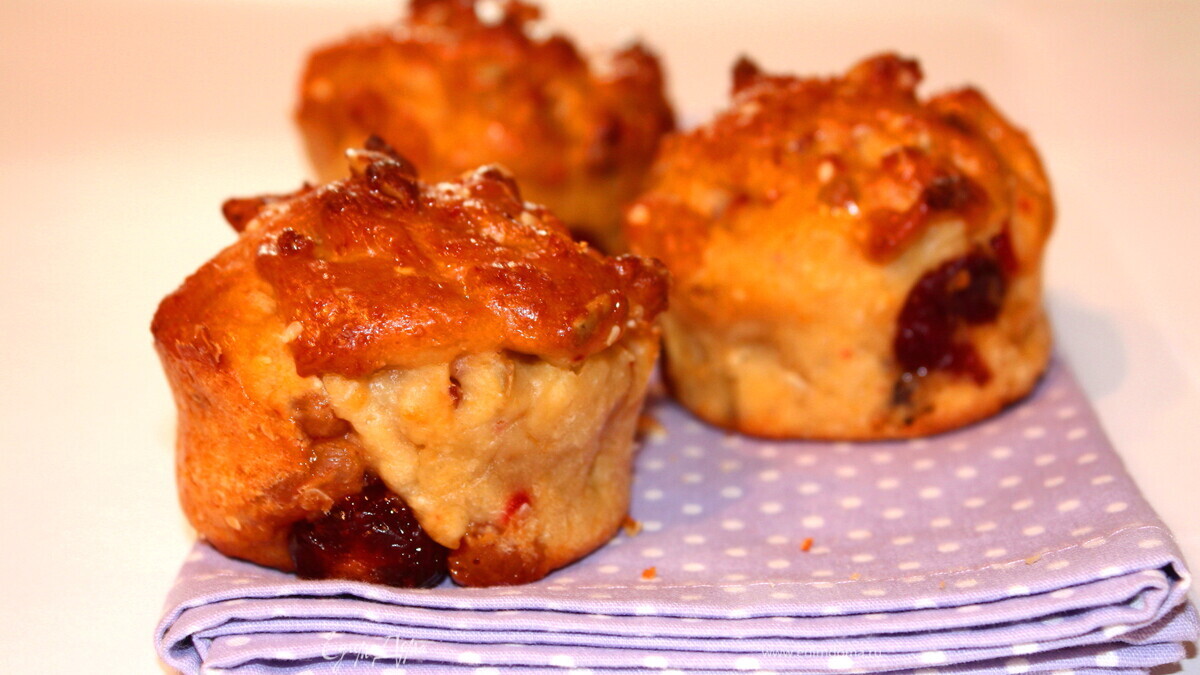 Творожно - зерновые булочки с сухофруктами