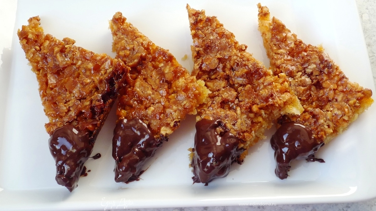 Манно-ореховые уголки