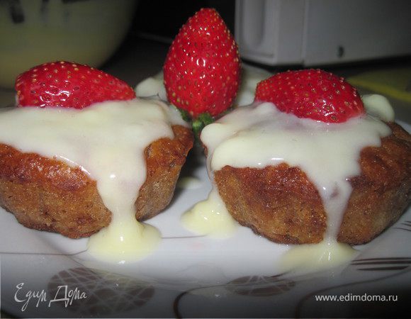 Яблочные маффины с корицей с ванильным соусом Яблочные маффины с корицей с ванильным соусом