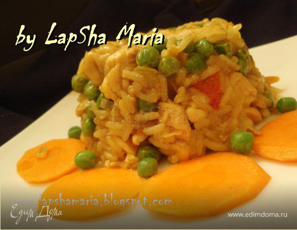 Паэлья с курицей, перцем и горошком