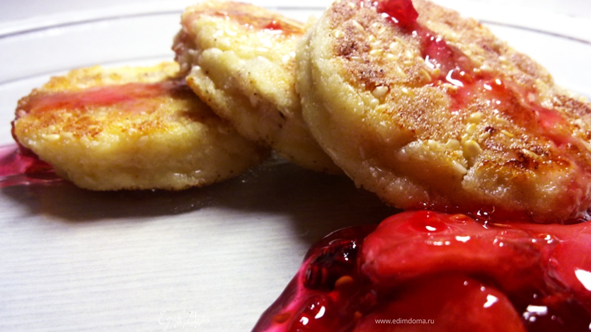 Ванильные сырники с хурмой