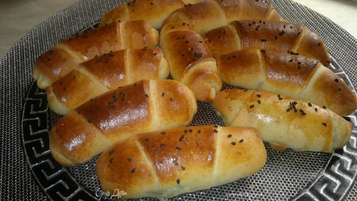 Рулетики с творогом и зеленью