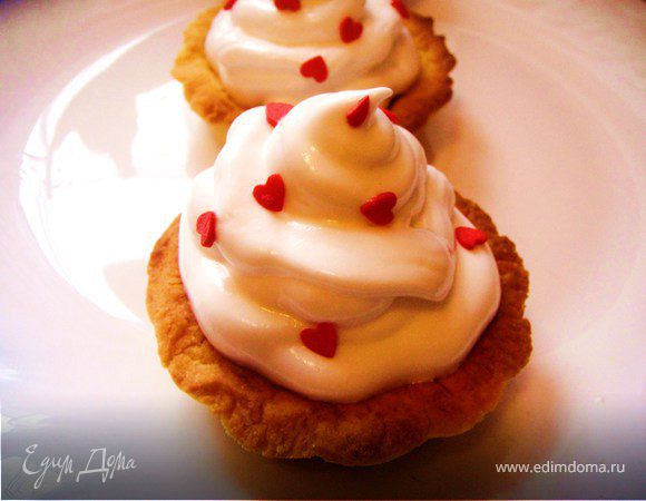 Корзиночки с белковым кремом "Вкус детства" Корзиночки с белковым кремом "Вкус детства"