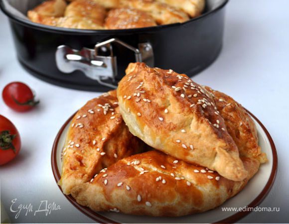 Слоёные пирожки закусочные. Слоёные пирожки закусочные.