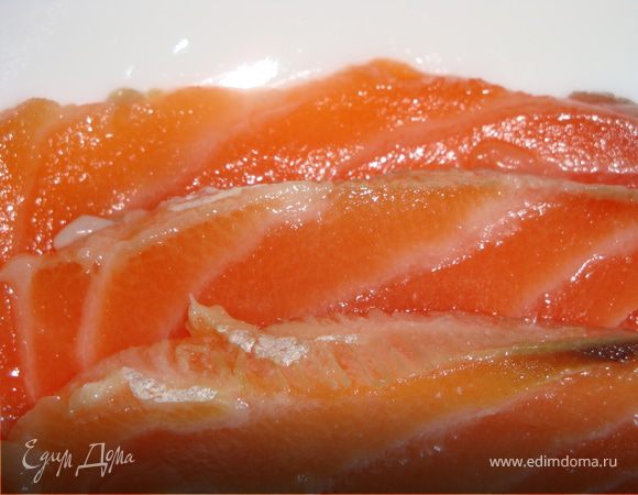 Слабосоленая и подкопченная семга в домашних условиях. МК.