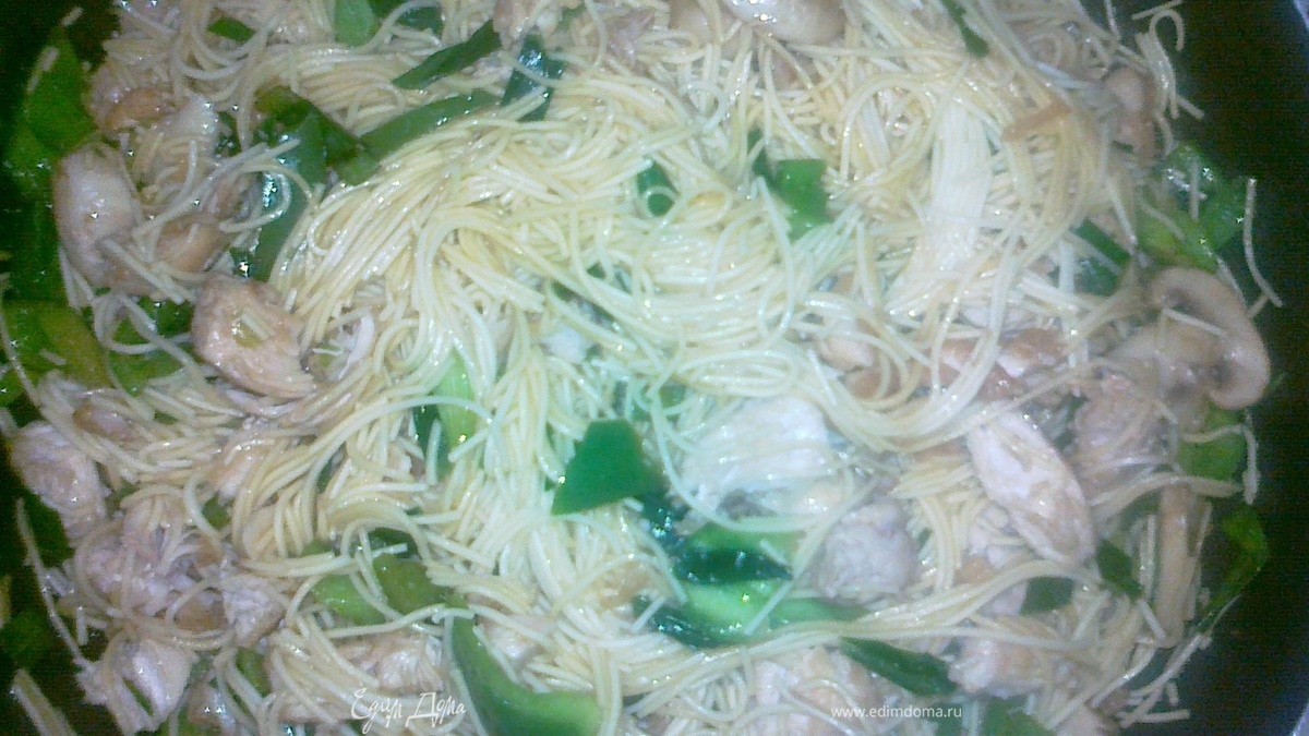 Куриная лапша - Chicken Chow Mein
