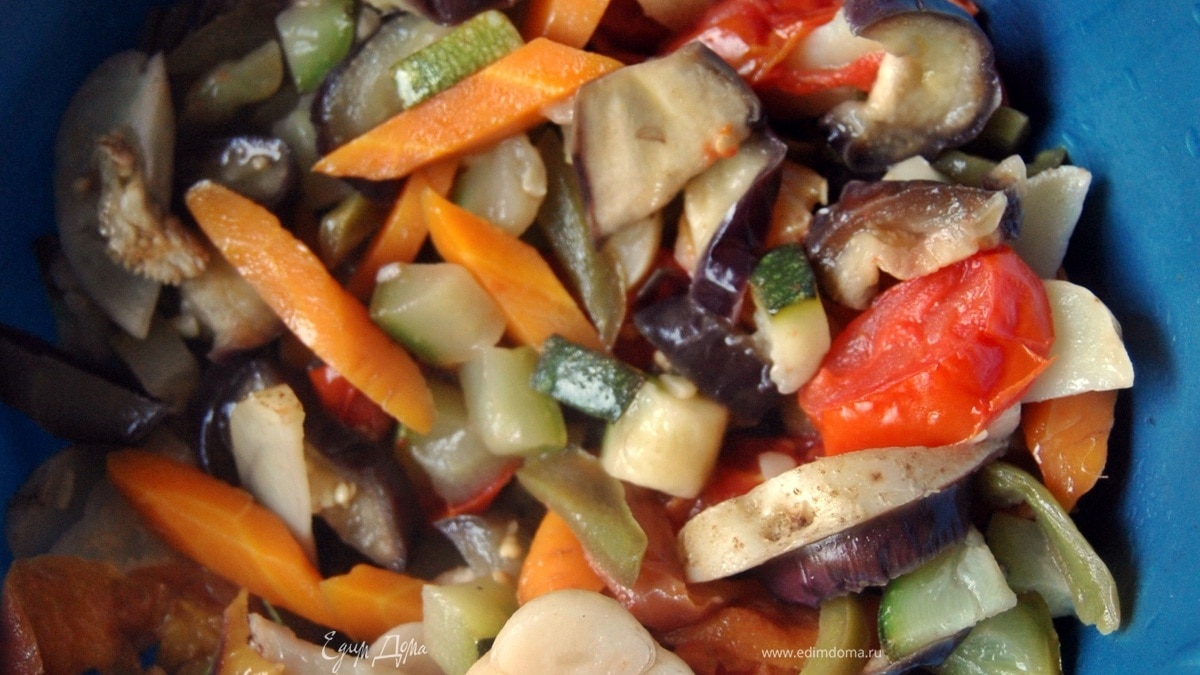 Овощи запеченные на углях, с персиками