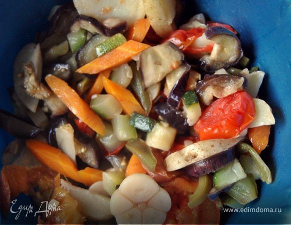 Овощи запеченные на углях, с персиками