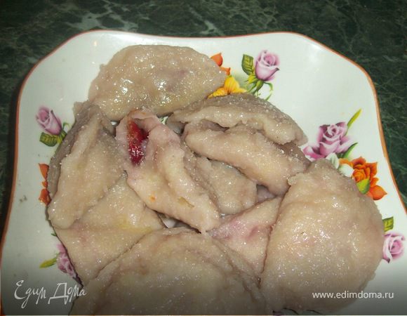 Первые вареники с творогом и вишенками:) Первые вареники с творогом и вишенками:)