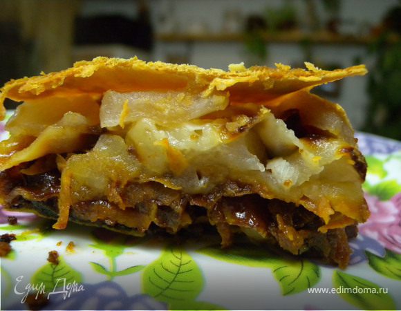 Пирог с яблоками, сельдереем и сушеной грушей Пирог с яблоками, сельдереем и сушеной грушей