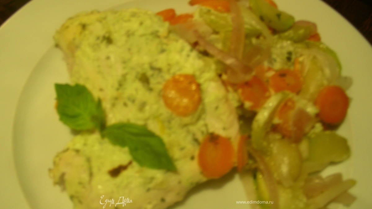 Куриная грудка, запеченная в соусе из Филадельфии, базилика и чеснока