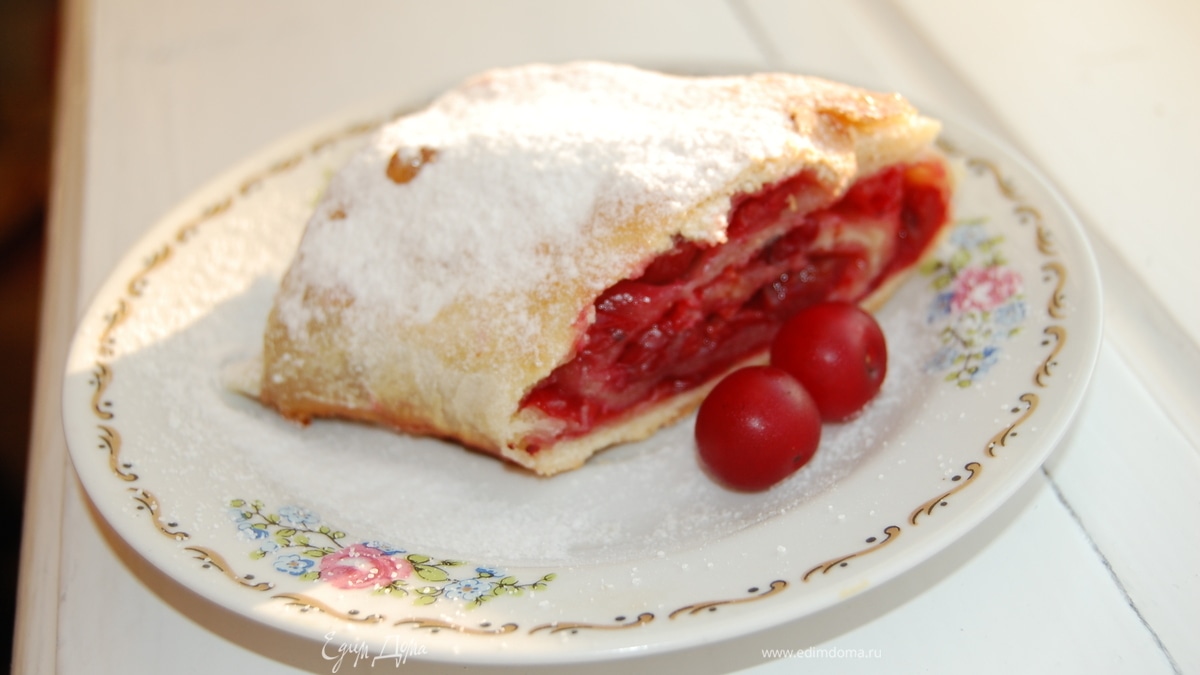 Вишневый штрудель