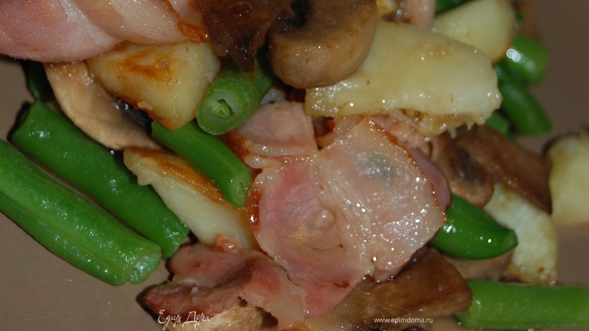 Теплый салат с беконом