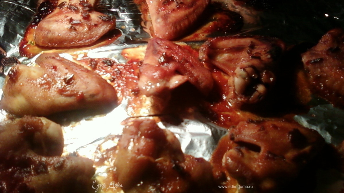 Запечённые куриные крылышки в медовом соусе