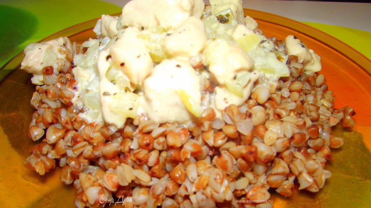 Тающая курочка в сметанно медовом соусе