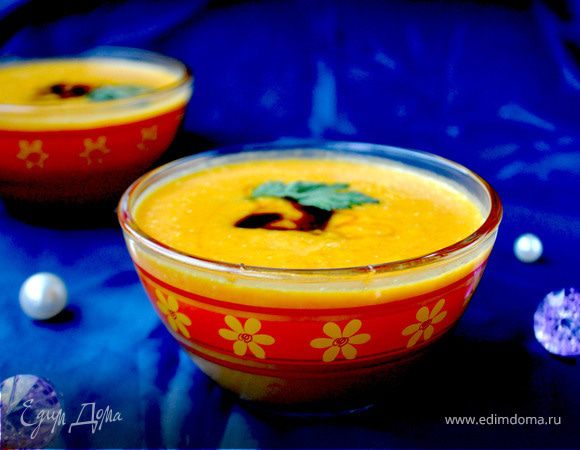 Крем-суп из тыквы с карри и бальзамическим кремом Крем-суп из тыквы с карри и бальзамическим кремом