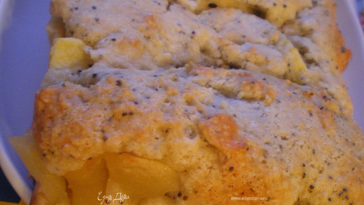 Маковый кекс с бананами и яблоками.