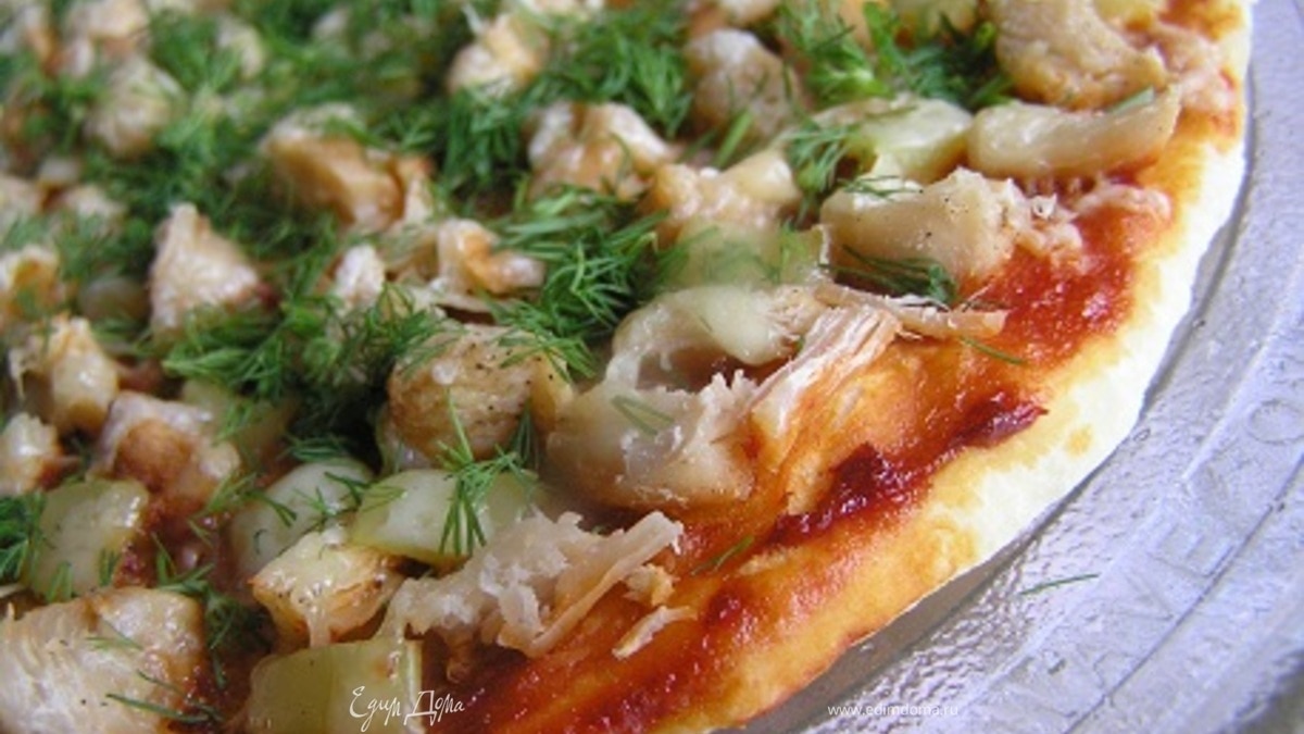 Пицца с курицей и перцем в СВЧ
