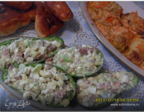 Салат из авокадо с печенью трески Салат из авокадо с печенью трески