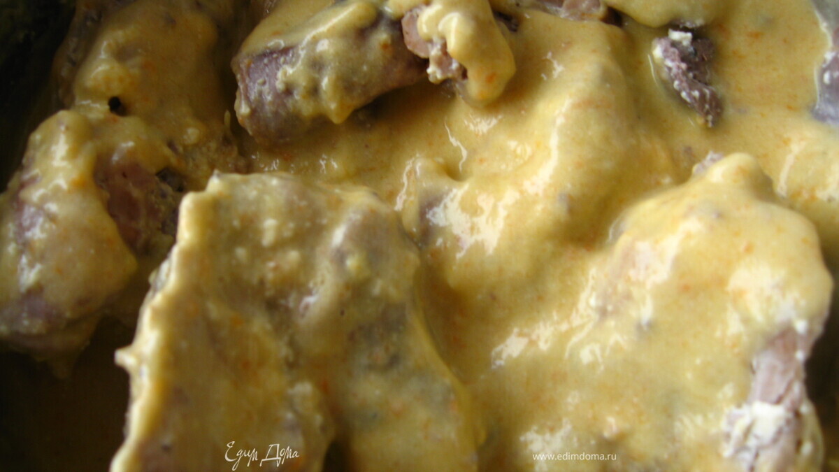 Кролик в сливочно-яблочном соусе 