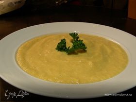 Нежный крем-суп из сельдерея на молоке