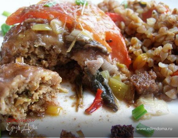 Котлеты с грибами в винном соусе Котлеты с грибами в винном соусе