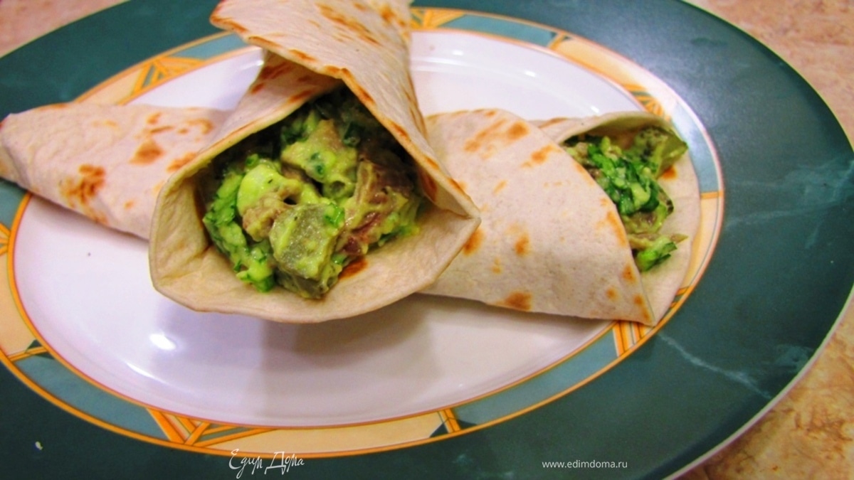 Тортильи с мясом и гуакамоле