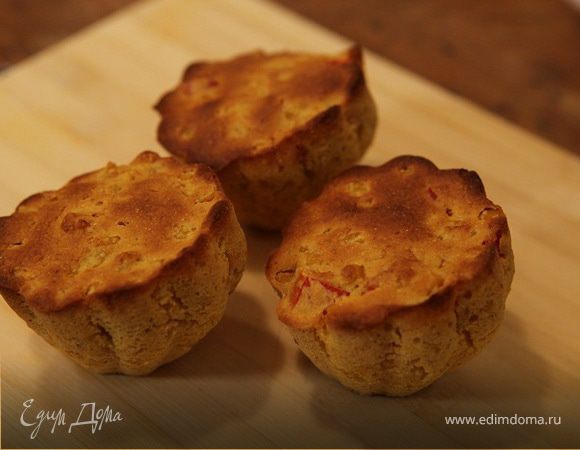 Маффины с кукурузой и красным перцем Маффины с кукурузой и красным перцем