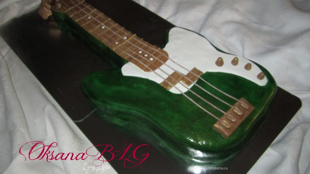 "Гитара-торт" и опять же, все съедобно.)