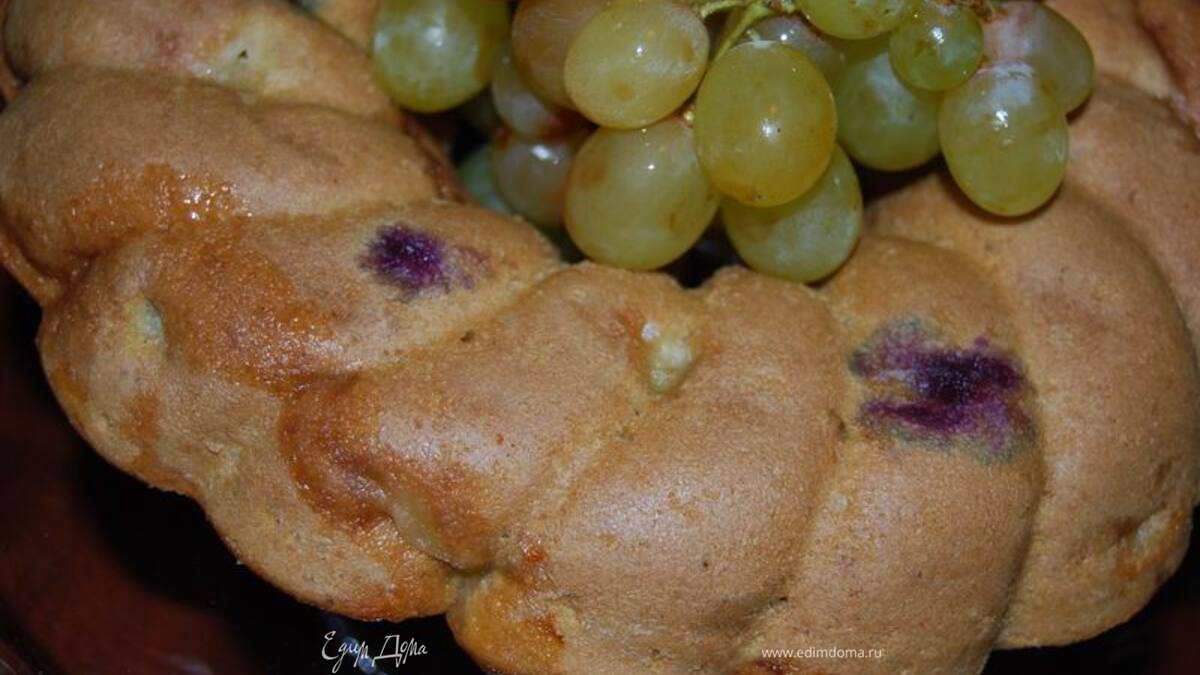 Винный кекс с виноградом