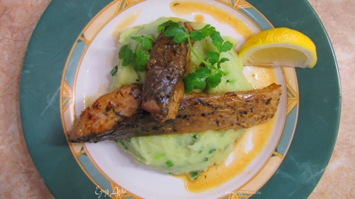 Сазан запеченный - просто и вкусно