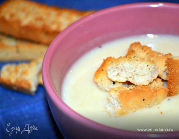 Сливочный суп-пюре из сельдерея Сливочный суп-пюре из сельдерея