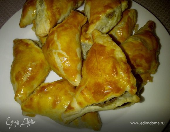 Слоеные пирожочки с домашним печеночным паштетом Слоеные пирожочки с домашним печеночным паштетом