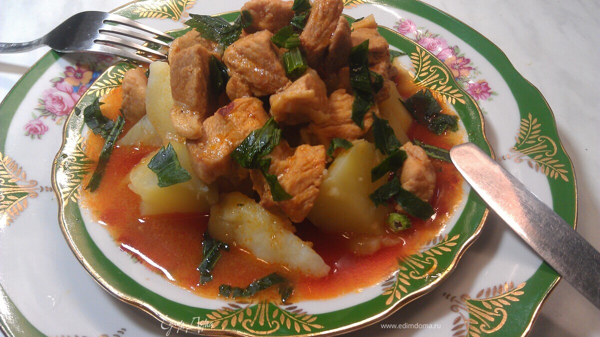 Свинина в томатном соусе