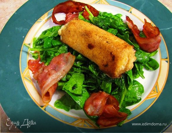 Сыр, зажаренный в сухарях