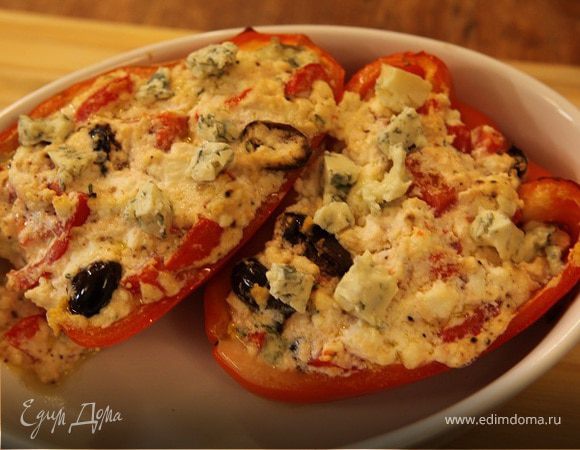 Перец, фаршированный творогом и голубым сыром Перец, фаршированный творогом и голубым сыром