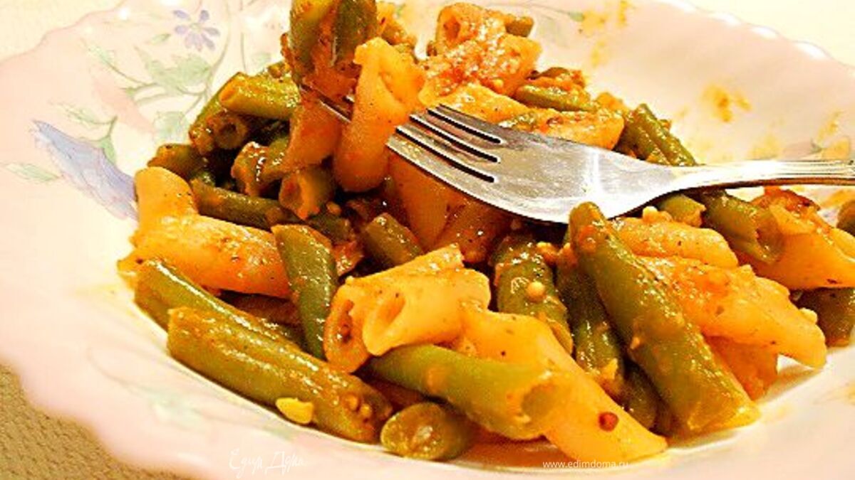 Паста со стручковой фасолью в томатном соусе