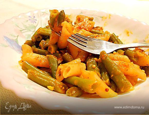 Паста со стручковой фасолью в томатном соусе