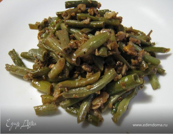 Лобио с орешками.